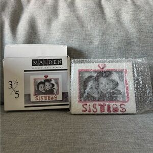 New Malden Sisters Frame with Heart Design